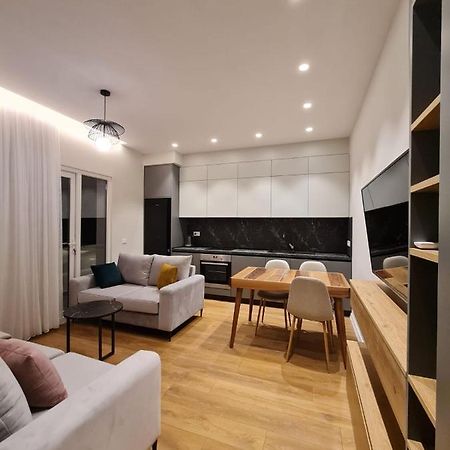 Adore - Modern Apartment Tirana Eksteriør billede