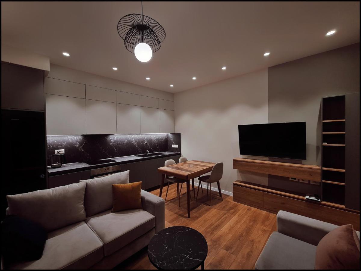 Adore - Modern Apartment Tirana Eksteriør billede