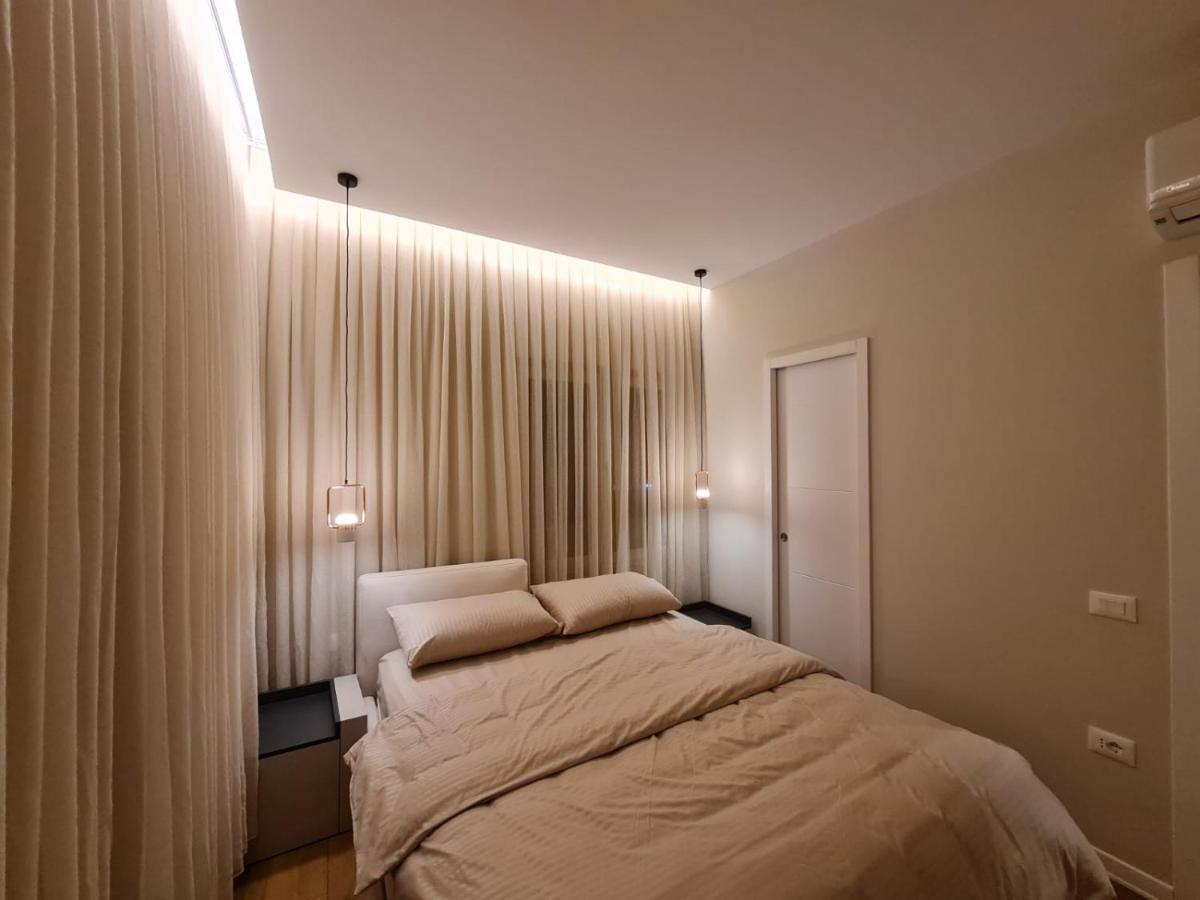Adore - Modern Apartment Tirana Eksteriør billede