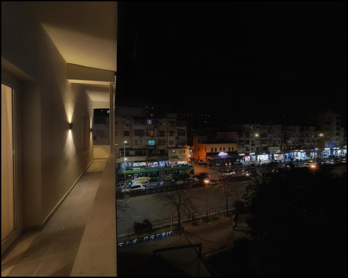 Adore - Modern Apartment Tirana Eksteriør billede