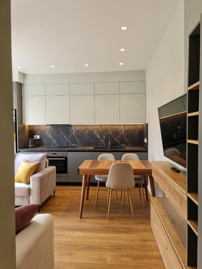 Adore - Modern Apartment Tirana Eksteriør billede