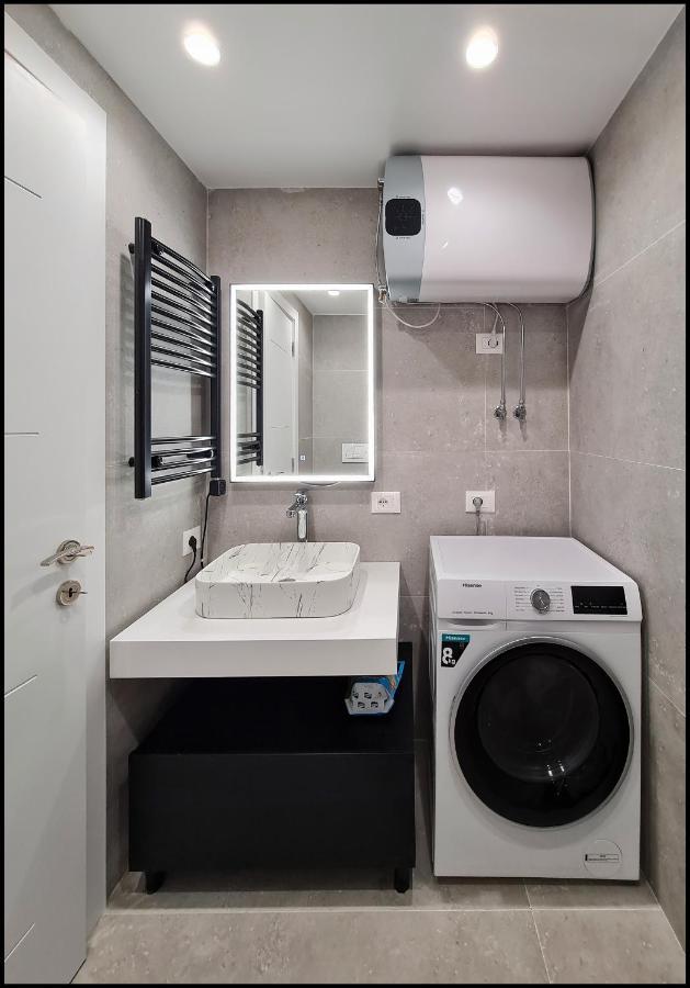 Adore - Modern Apartment Tirana Eksteriør billede