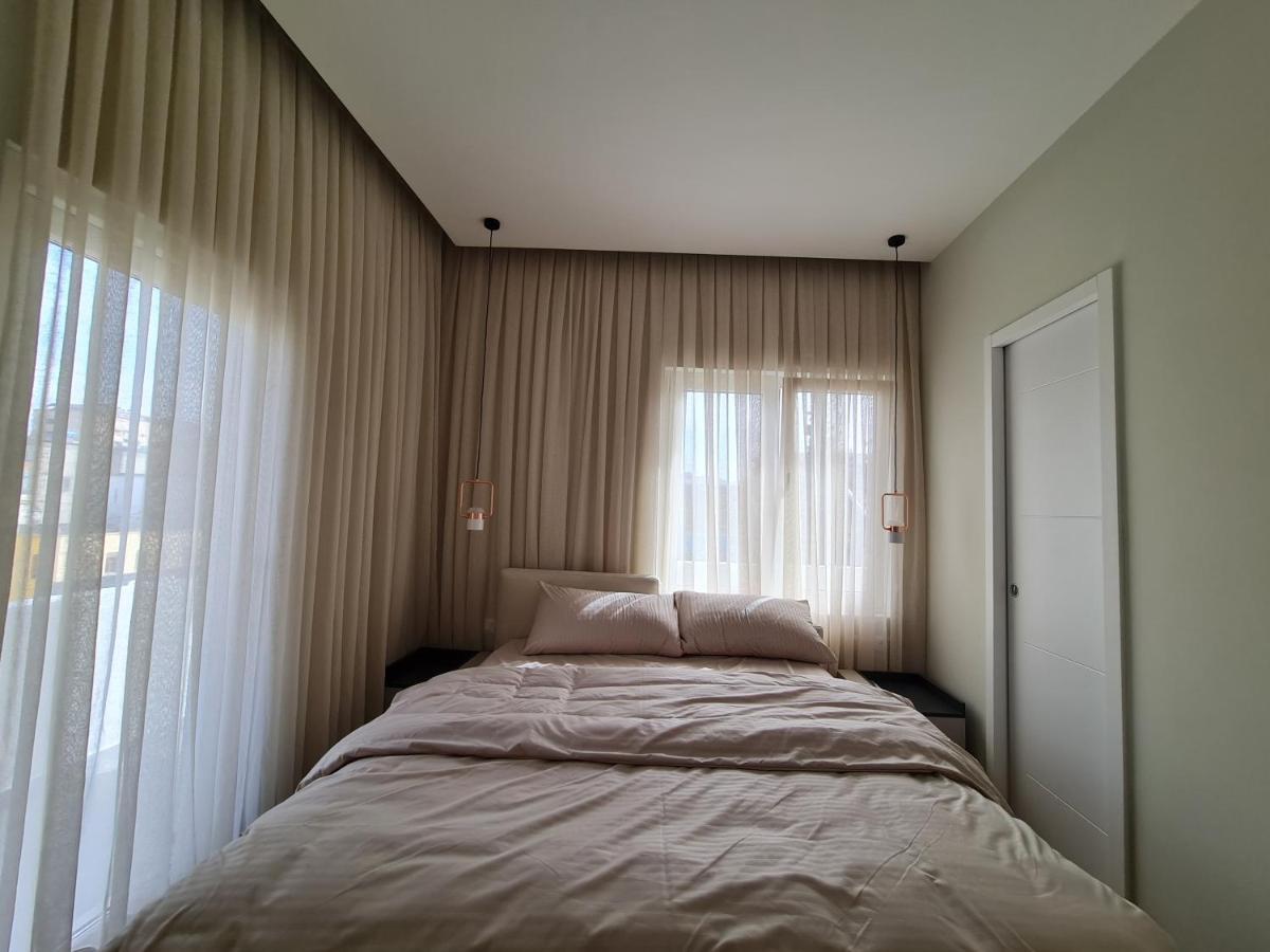 Adore - Modern Apartment Tirana Eksteriør billede