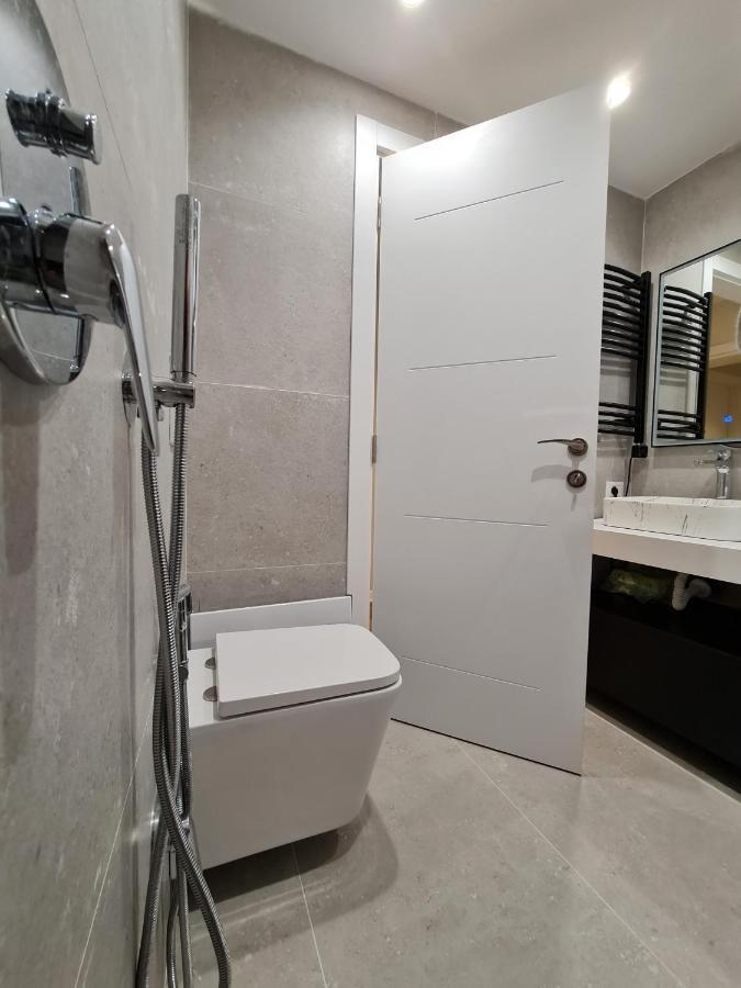 Adore - Modern Apartment Tirana Eksteriør billede