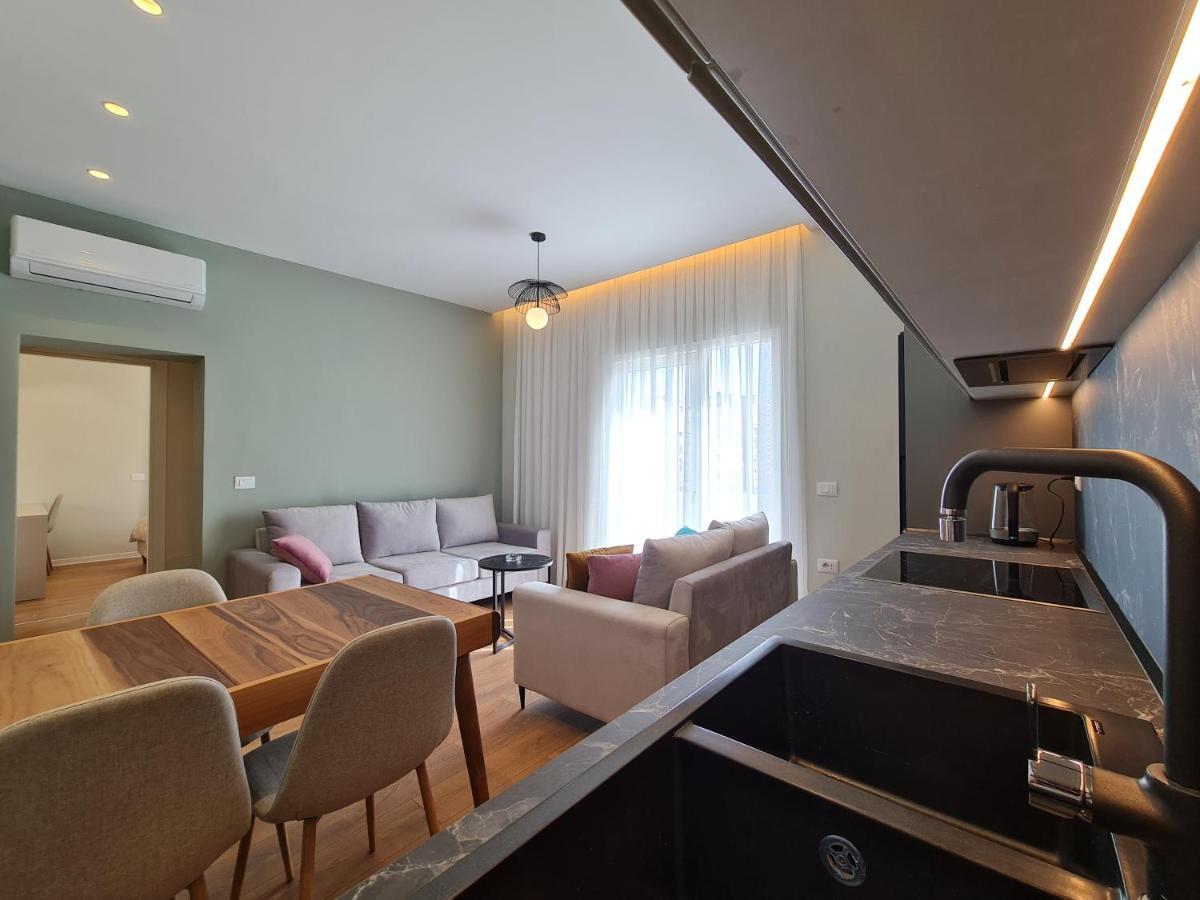 Adore - Modern Apartment Tirana Eksteriør billede