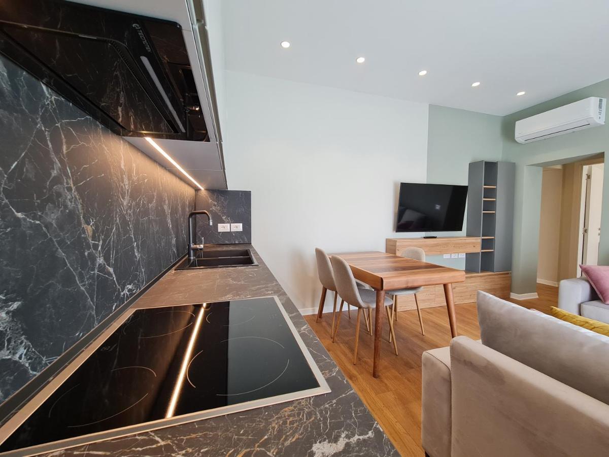 Adore - Modern Apartment Tirana Eksteriør billede